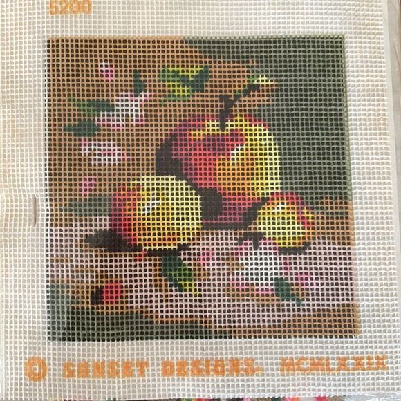 Vtg 1979 new in packaging Jiffy Needlepoint “Apples and Blossoms” kit - Picture 3 of 6